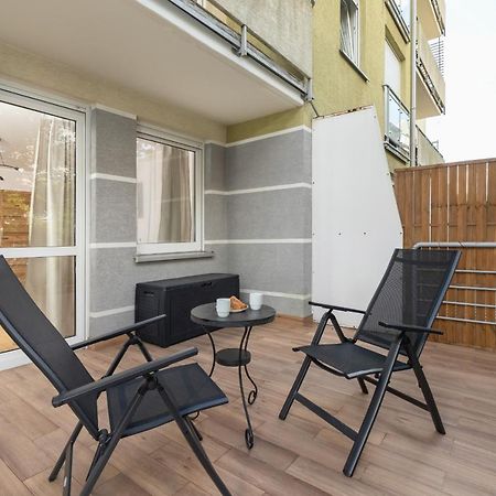 Pleasant Apartment With Terrace Cracow By Noclegi Renters 크라쿠프 외부 사진