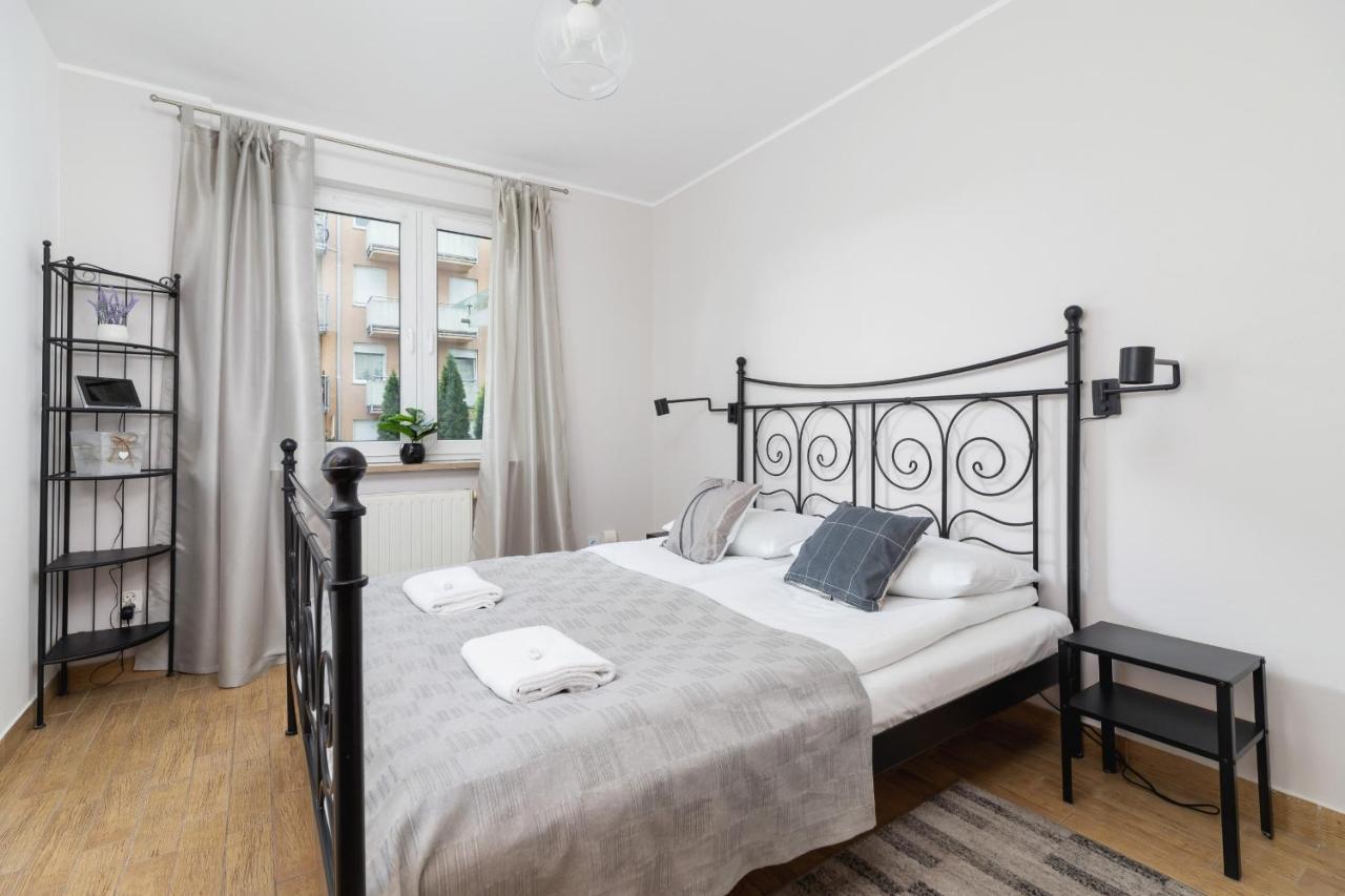 Pleasant Apartment With Terrace Cracow By Noclegi Renters 크라쿠프 외부 사진