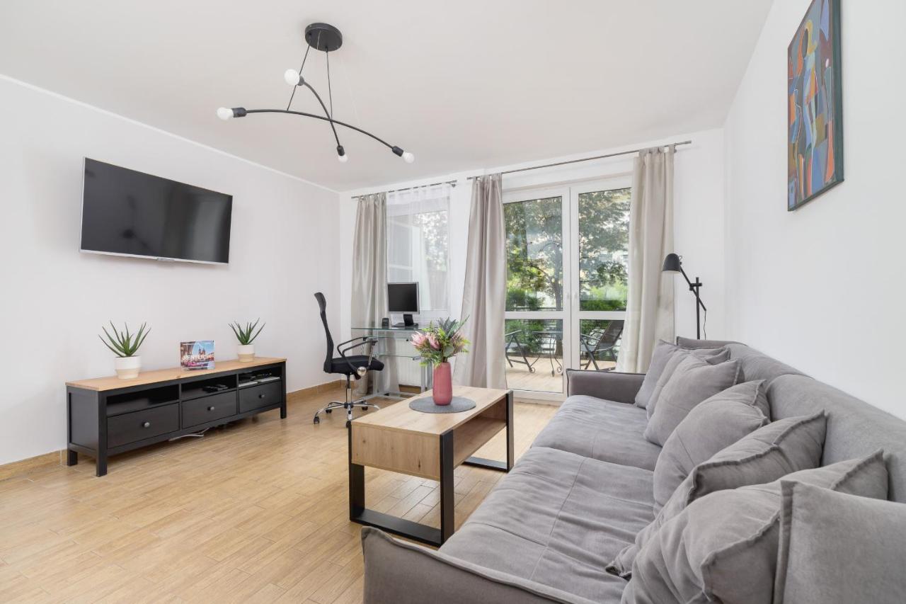 Pleasant Apartment With Terrace Cracow By Noclegi Renters 크라쿠프 외부 사진